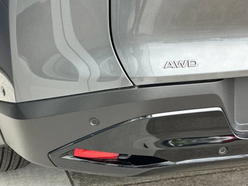 Used 2025 Nissan Murano SV AWD/4WD image 24