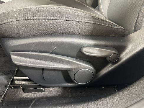 Used 2018 Jeep Compass Sport FWD image 16