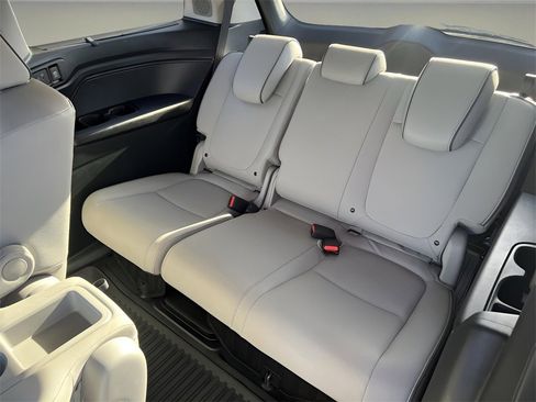 Used 2023 Honda Odyssey Elite image 13