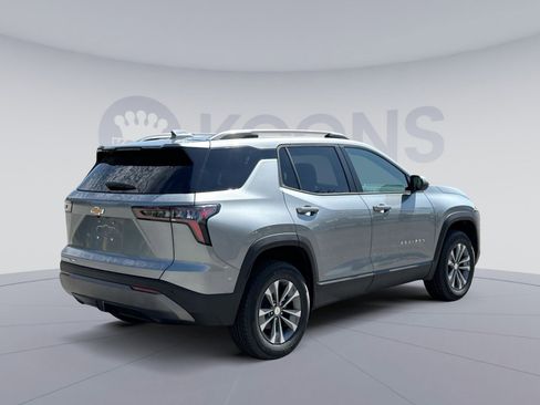 New 2026 Chevrolet Equinox LT w/ Convenience Package II AWD/4WD image 7