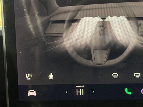 Used 2021 Tesla Model Y Long Range image 38