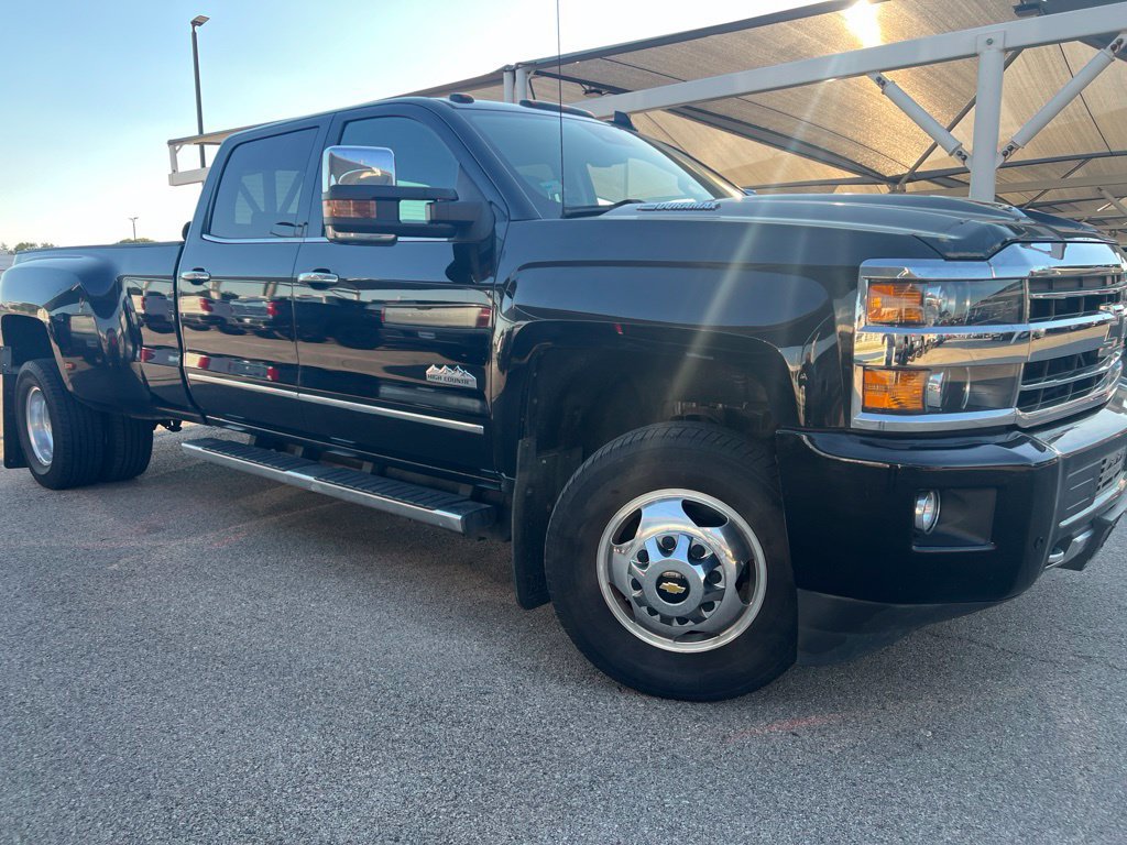 Used 2019 Chevrolet Silverado 3500 High Country w/ Duramax Plus Package AWD/4WD image 2