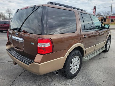 Used 2012 Ford Expedition XLT image 3