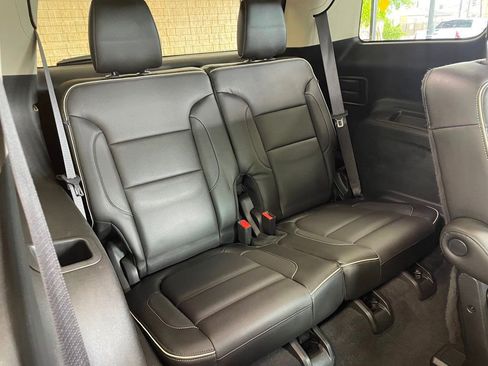 Used 2017 GMC Acadia Denali w/ Technology Package AWD/4WD image 28