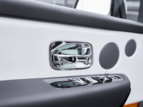 Used 2026 Rolls-Royce Cullinan AWD/4WD image 38