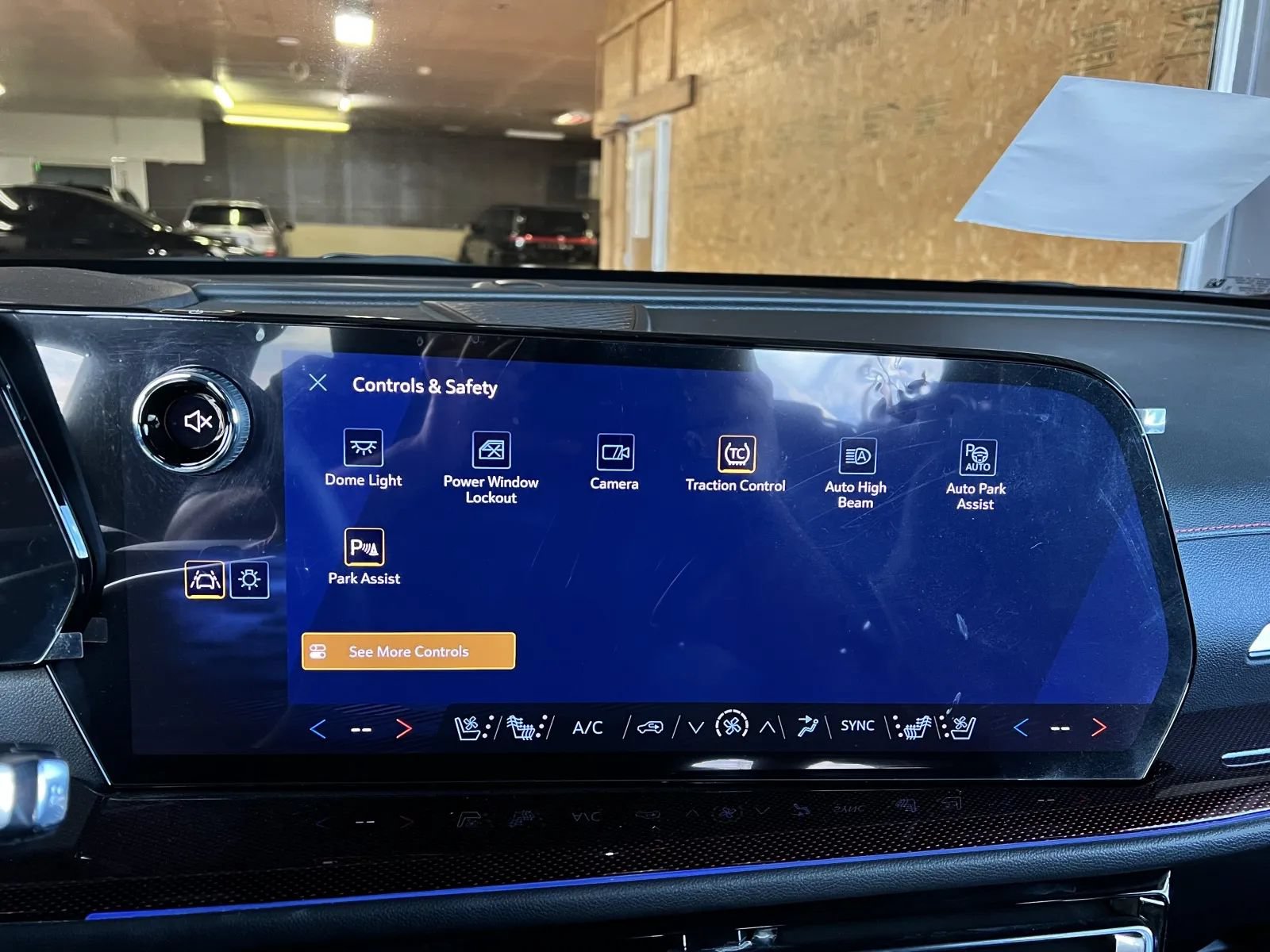 Used 2026 Chevrolet Traverse RS AWD/4WD image 35