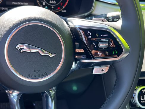 New 2025 Jaguar F-PACE R-Dynamic S AWD/4WD image 29