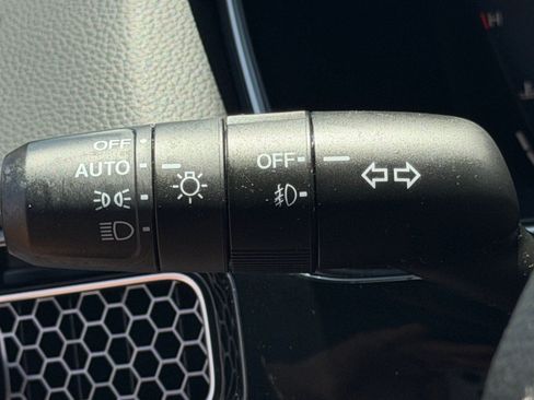 Used 2023 Honda Civic Touring image 27
