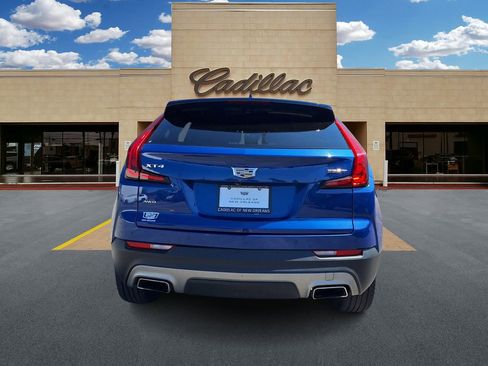 Used 2023 Cadillac XT4 Premium Luxury image 4