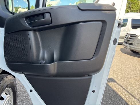 Used 2023 RAM ProMaster 2500 w/ Driver Convenience Group image 21