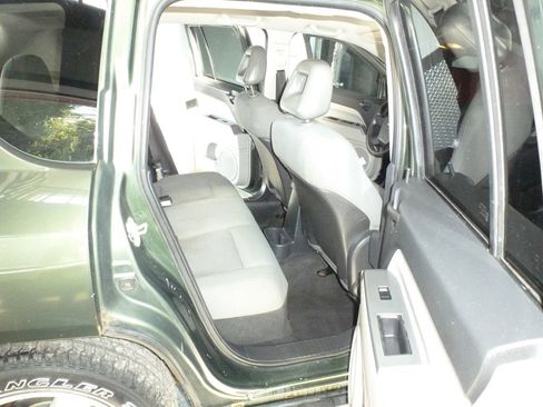 Used 2007 Jeep Compass Sport image 8