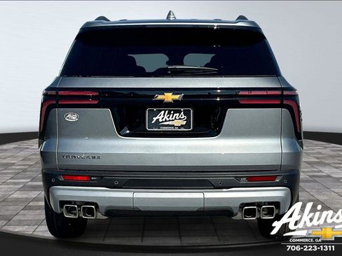 New 2026 Chevrolet Traverse LT image 4