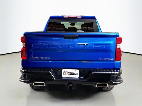 Used 2022 Chevrolet Silverado 1500 Custom Trail Boss AWD/4WD image 8