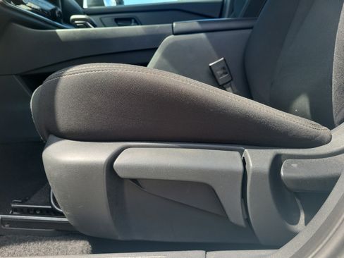 Used 2024 Nissan Rogue S FWD image 23