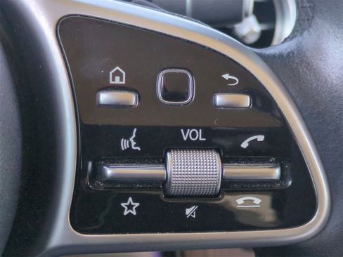 Used 2022 Mercedes-Benz GLC 300 4MATIC w/ Premium Package Lite image 24