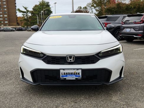 Used 2025 Honda Civic Sport image 2