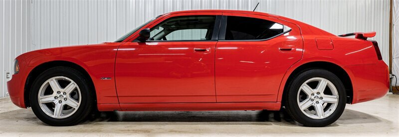 Used 2008 Dodge Charger SE RWD image 2