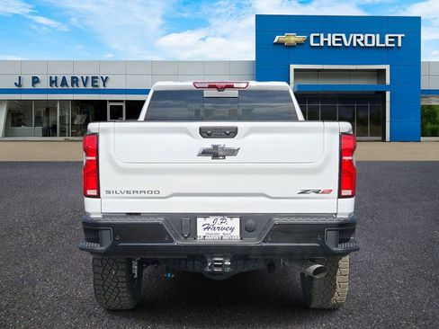 New 2026 Chevrolet Silverado 2500 ZR2 image 4