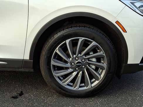 Certified 2023 Lincoln Corsair Reserve w/ Equipment Group 201A image 8