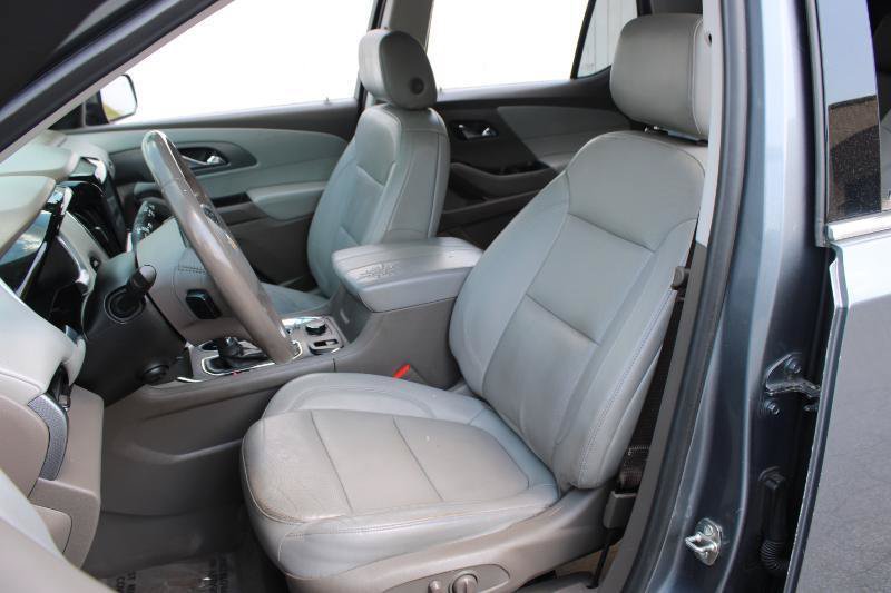 Used 2021 Chevrolet Traverse Premier FWD image 11