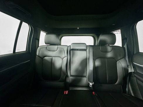New 2025 Jeep Grand Cherokee Limited image 10