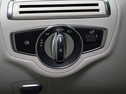 Used 2018 Mercedes-Benz C 300 Sedan image 19