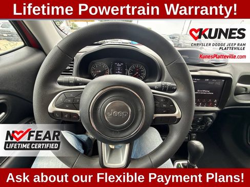Used 2023 Jeep Renegade Latitude AWD/4WD image 17