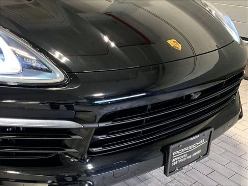 Certified 2023 Porsche Cayenne image 32