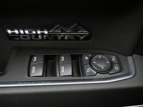 Used 2024 Chevrolet Silverado 1500 High Country w/ Z71 Off-Road Package image 20