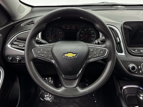 Used 2020 Chevrolet Malibu LT FWD image 21