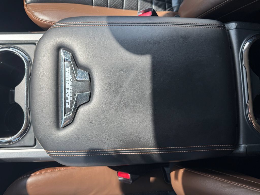 Used 2018 Nissan Titan Platinum Reserve AWD/4WD image 30