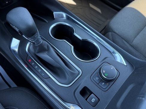 Used 2023 Chevrolet Traverse LT image 29