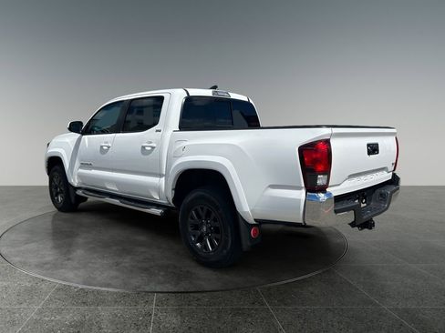 Used 2022 Toyota Tacoma SR5 RWD image 7