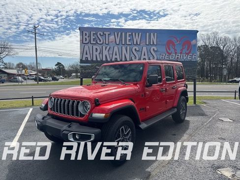 Used 2025 Jeep Wrangler Sahara AWD/4WD image 1