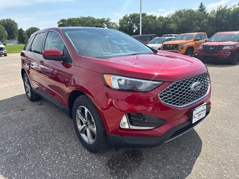 Certified 2023 Ford Edge SEL w/ Convenience Package AWD/4WD image 11