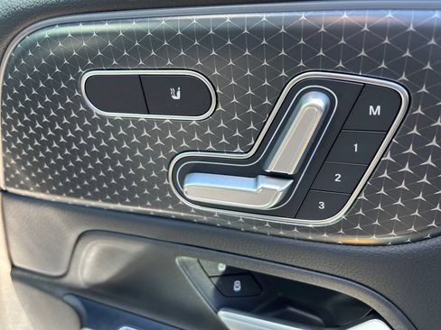 Certified 2025 Mercedes-Benz GLB 250 4MATIC image 16