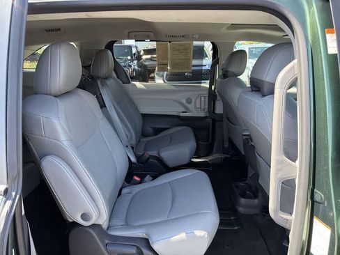 Used 2023 Toyota Sienna XLE image 34