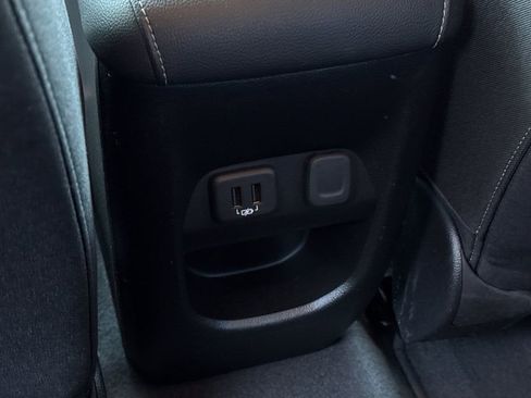 Used 2021 Chevrolet Colorado LT w/ Safety Package RWD image 14