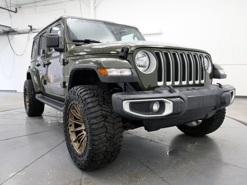 Used 2022 Jeep Wrangler Unlimited Sahara AWD/4WD image 40