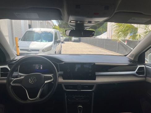 Used 2025 Volkswagen Taos SE image 34