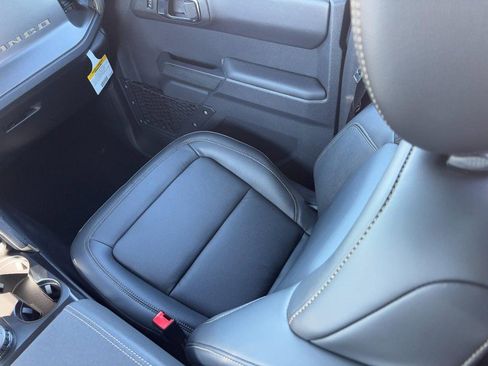 New 2025 Ford Bronco Badlands image 10