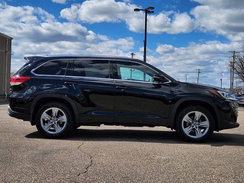 Used 2018 Toyota Highlander Limited AWD/4WD image 10