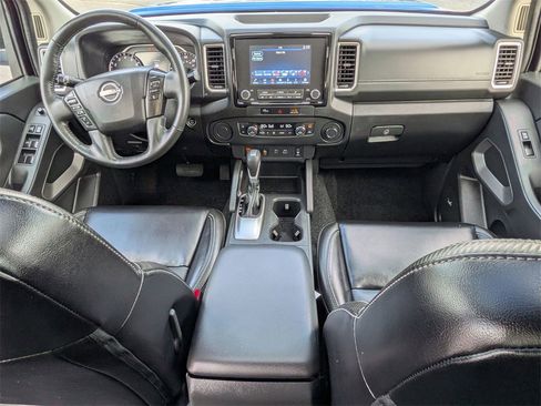 Used 2024 Nissan Frontier SL w/ Technology Package image 17