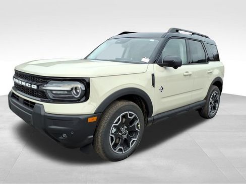 New 2025 Ford Bronco Sport Outer Banks w/ Outer Banks Tech Package+ AWD/4WD image 2