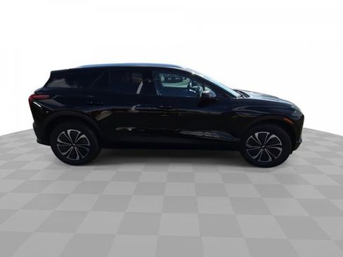 New 2025 Chevrolet Blazer EV LT image 9