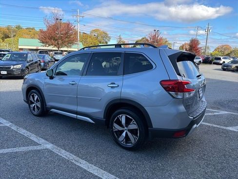Used 2019 Subaru Forester Touring image 4