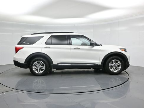 Certified 2021 Ford Explorer XLT image 26