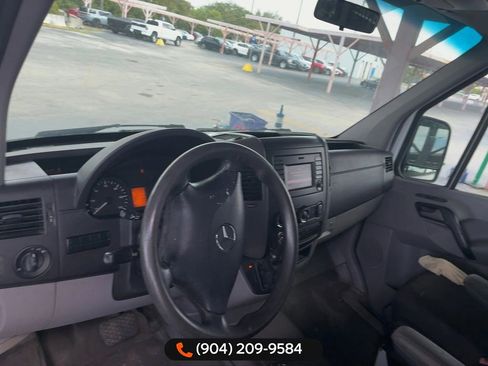 Used 2016 Mercedes-Benz Sprinter 2500 image 2