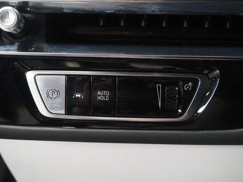 Used 2024 Cadillac Lyriq AWD Luxury image 24
