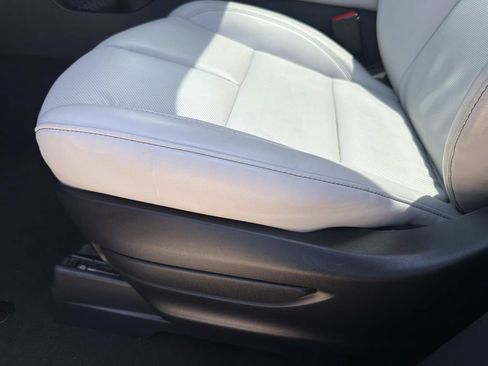 Certified 2025 Lincoln Aviator 2WD image 18
